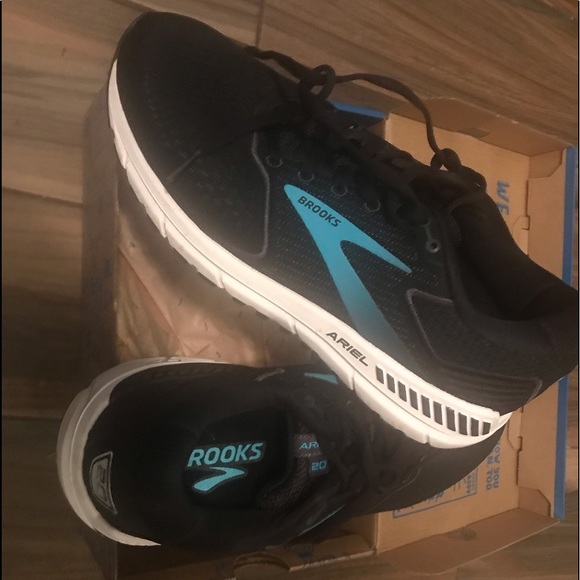 Orthopedic sneakers - Picture 2 of 4